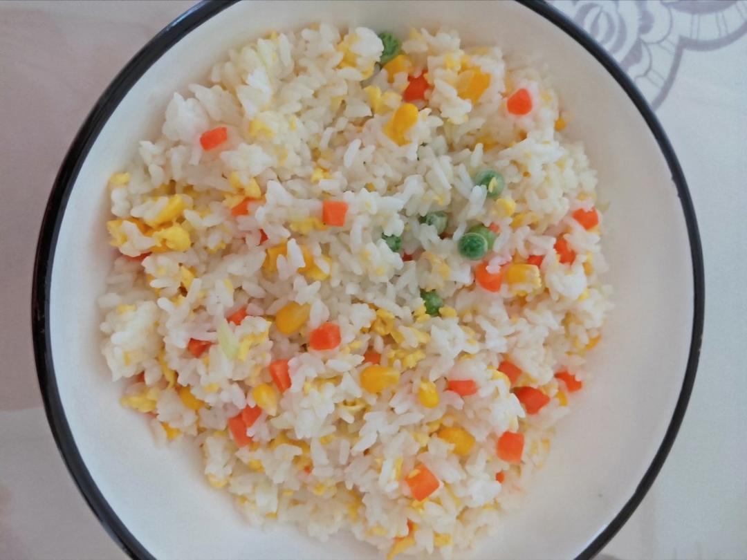 时蔬鸡蛋炒饭（简单快手，宝宝爱吃）