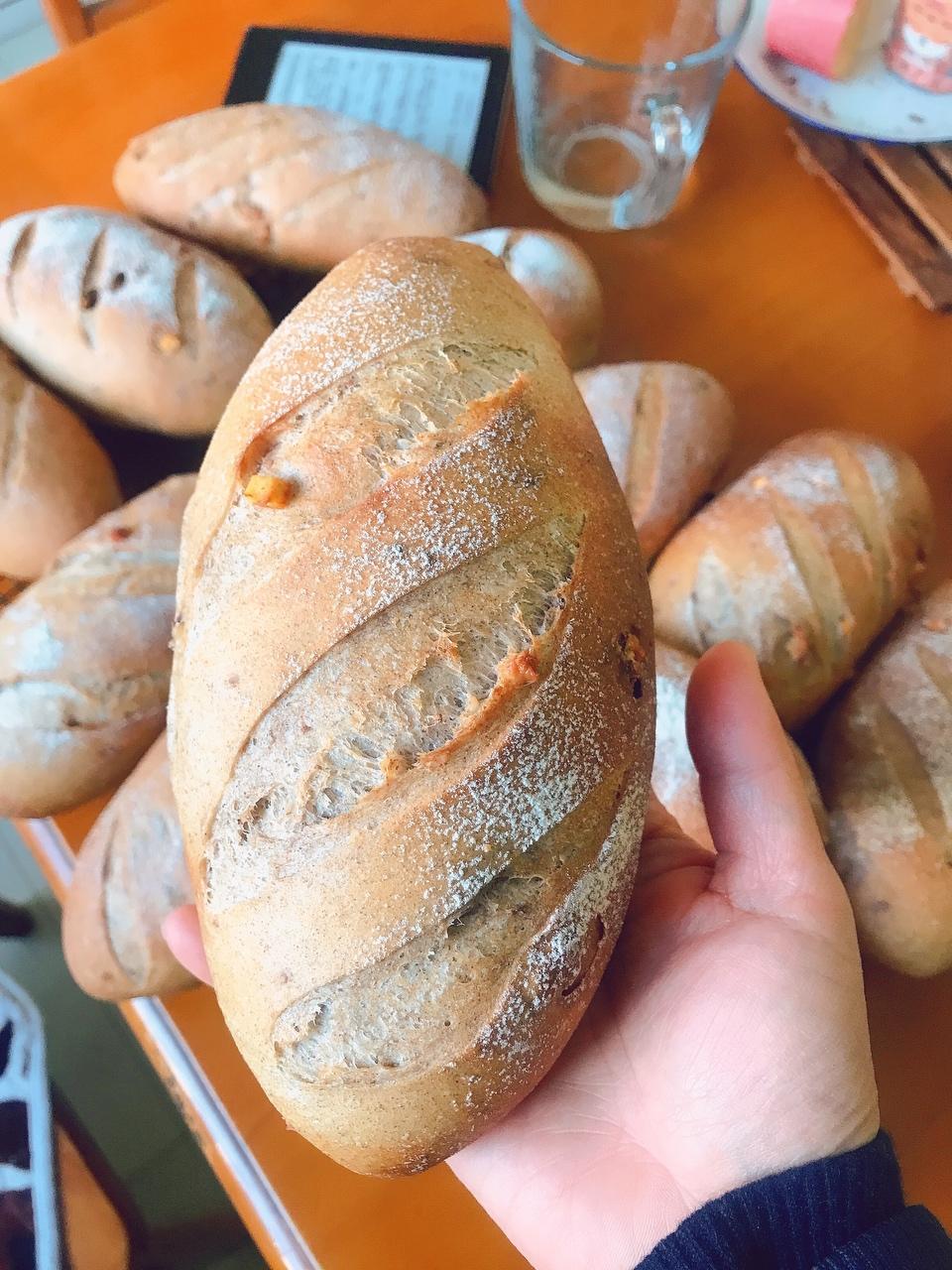 橙皮丁核桃全麦软欧包