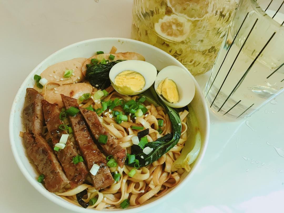 家常必备熬葱油教程+拌面