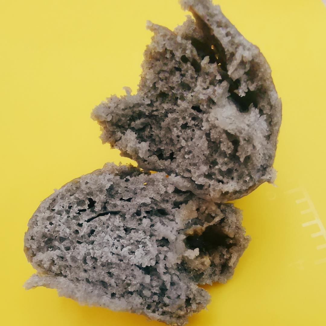 六个月以上宝宝辅食 无糖黑芝麻酱葡萄干馒头的做法