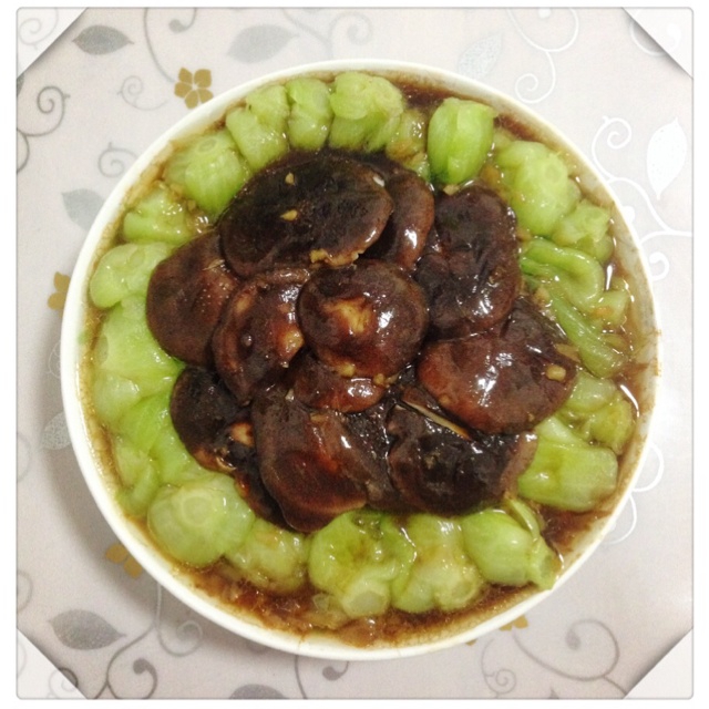 浇汁香菇油菜