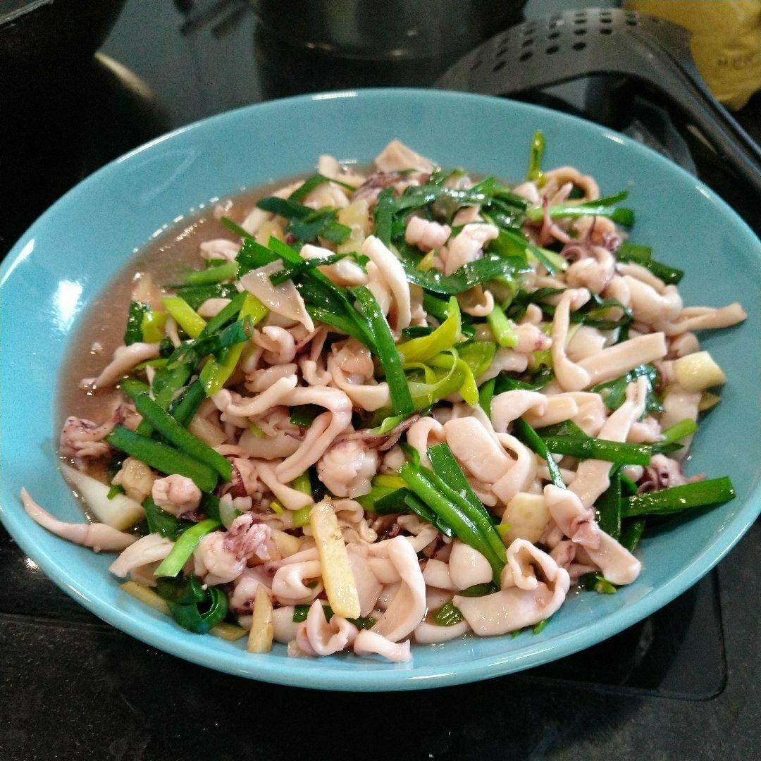 鱿鱼（八爪鱼）炒韭菜