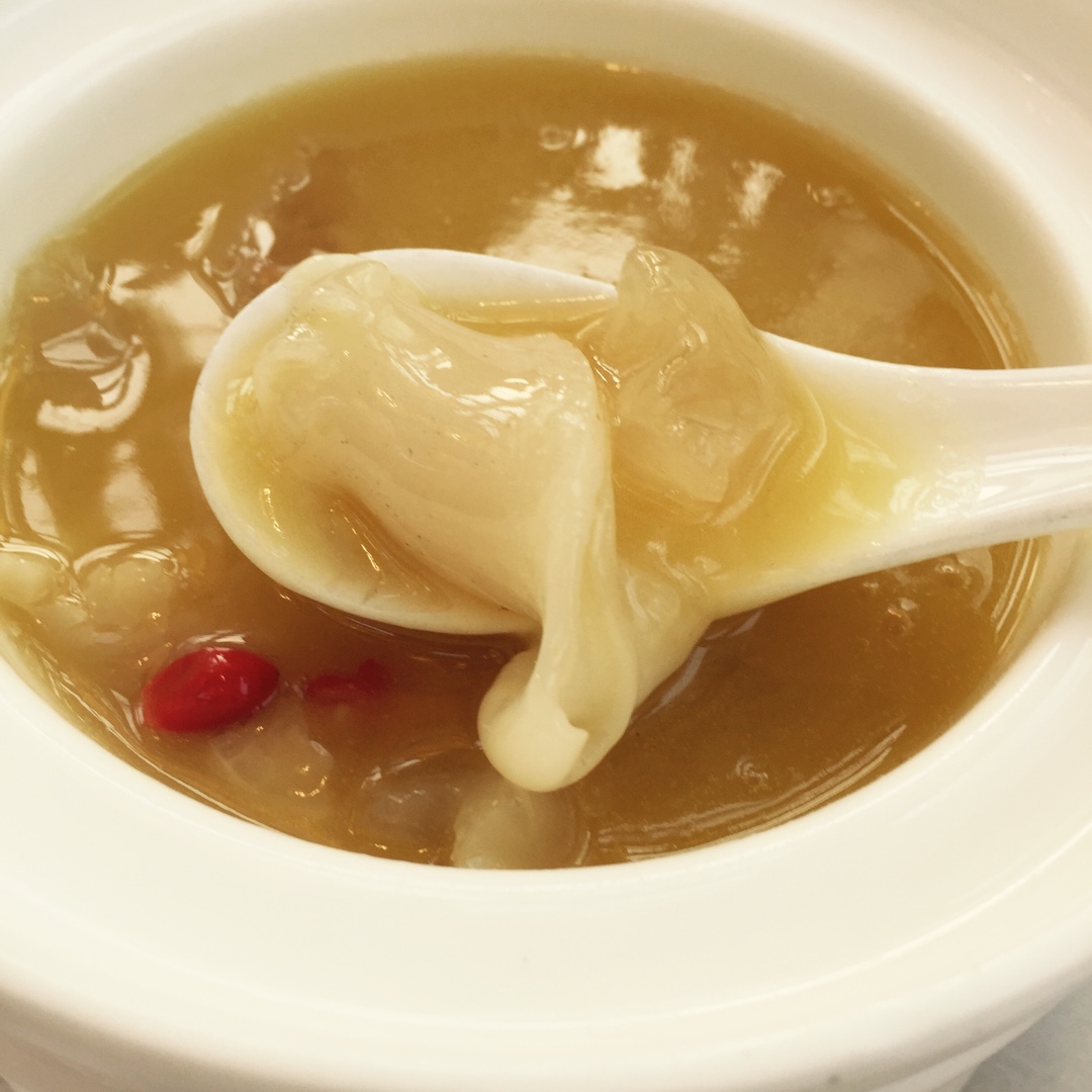 小米尤做的鱼唇胶原浓汤