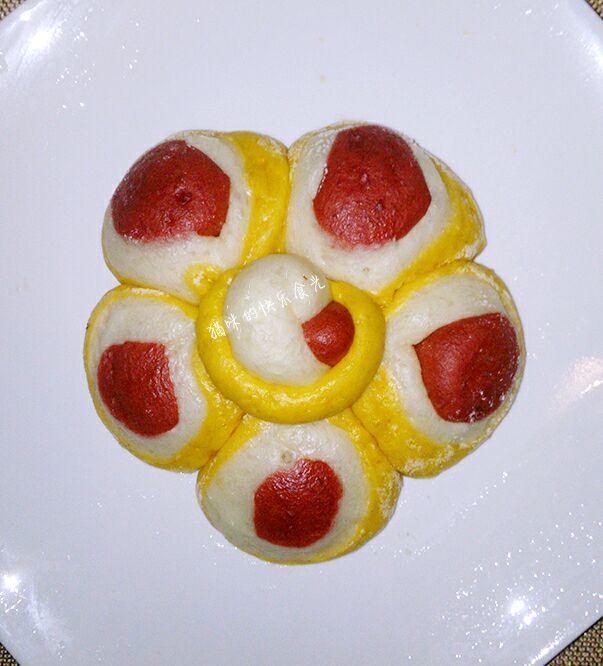三色花朵馒头的做法