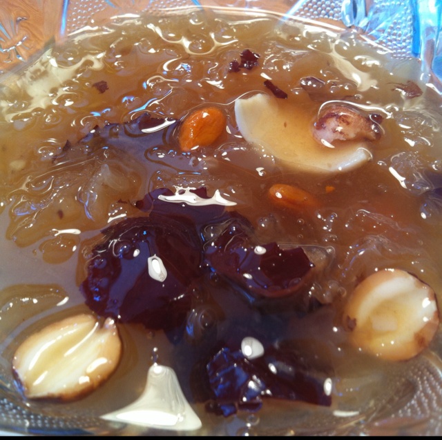 红枣银耳莲子羹