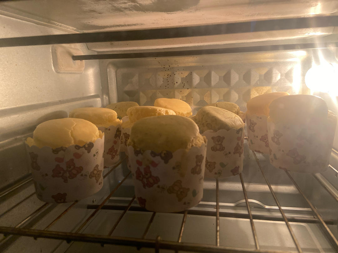 戚风小纸杯蛋糕