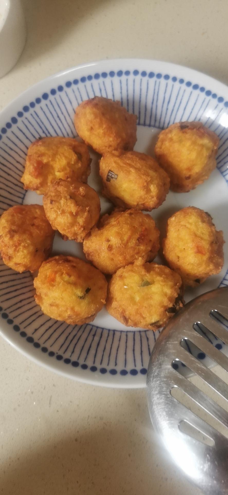 香酥豆腐丸子（外酥里嫩）