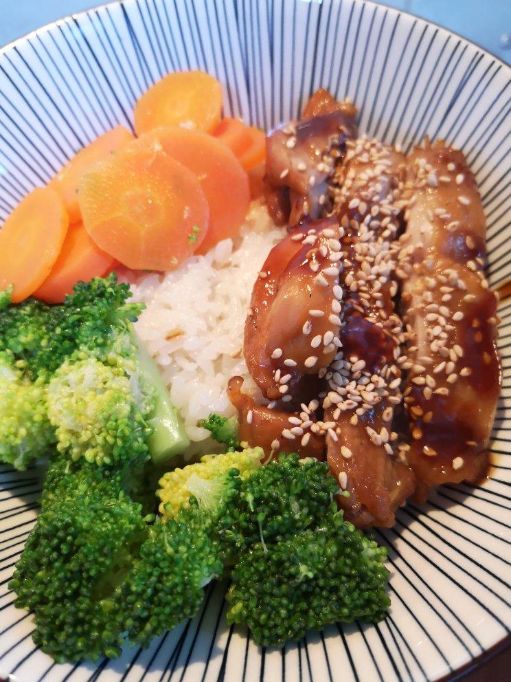 日式照烧鸡排饭