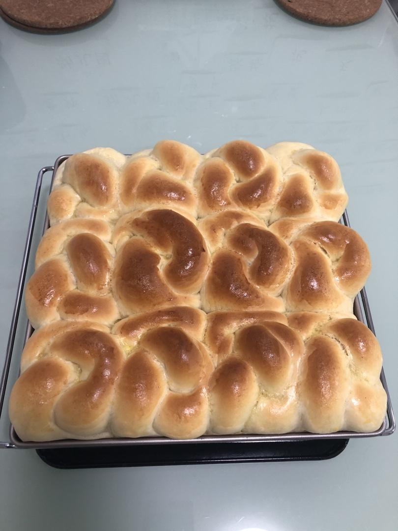 吃不腻的老面包 | 升级版更柔软绵密细腻水润 | 奶香十足可拉丝哟 | 爆炸好吃的早餐包