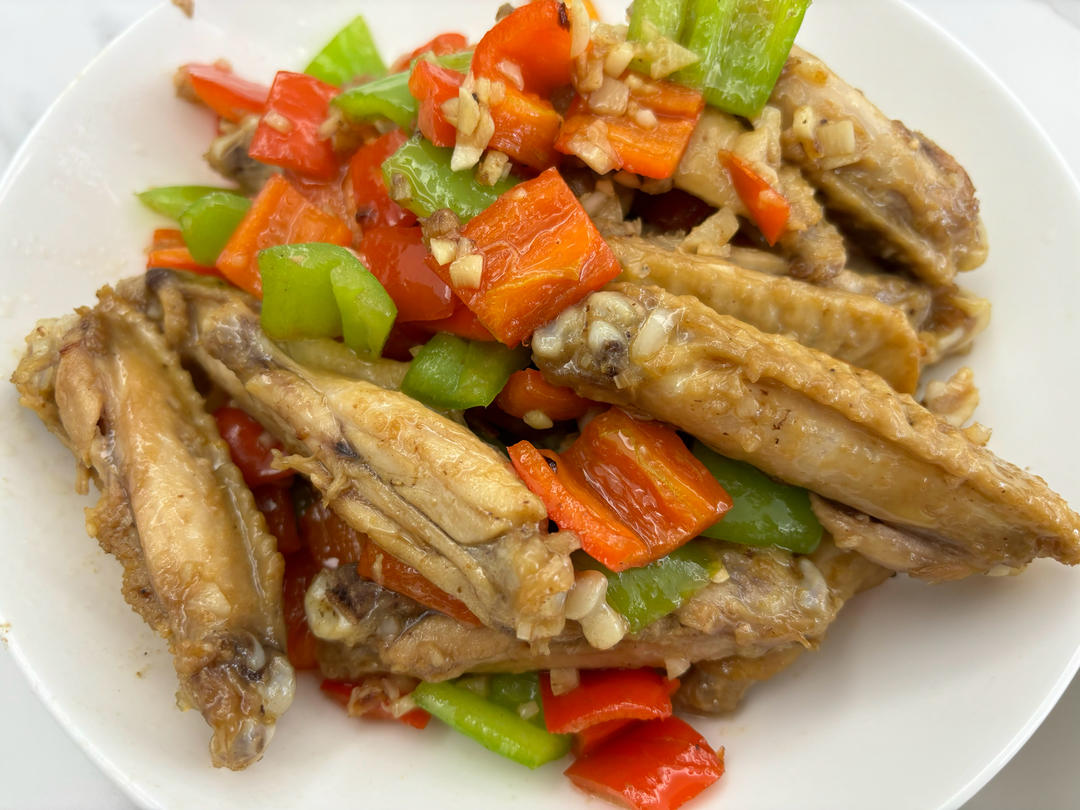 蒜香鸡翅，这才是鸡翅最好吃的做法