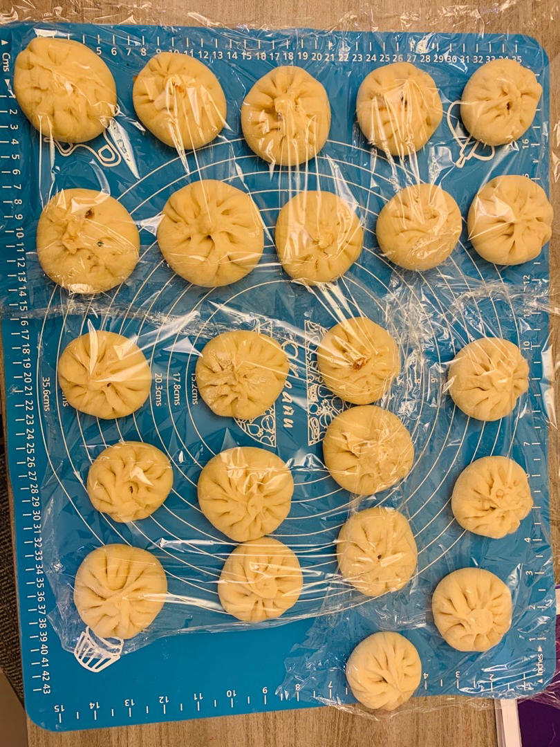 松软多汁的肉包子