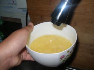 虾仁牛奶水蒸蛋的做法 步骤4