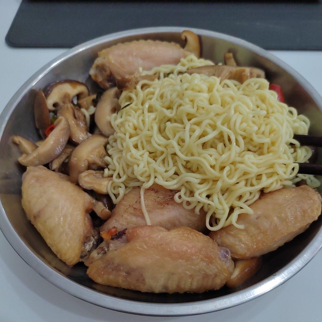 香菇这样炒比肉都好吃😋素炒香菇
