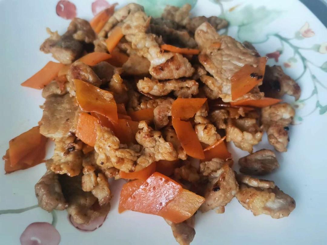 超下饭的胡萝卜炒肉
