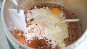 🍫巧克力爆浆流心星星面包🌟巧克力控必看必做的款式的做法 步骤1