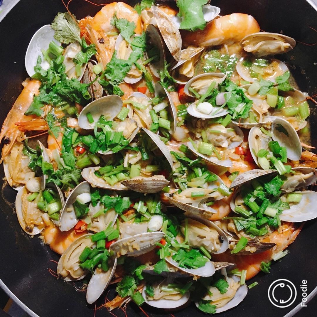 懒人版蒜香金针菇焖虾