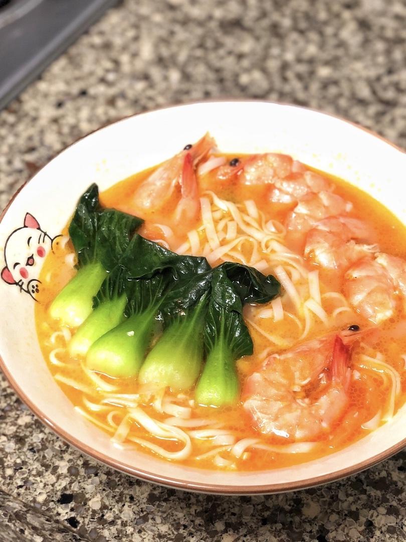 鲜虾番茄鸡蛋面