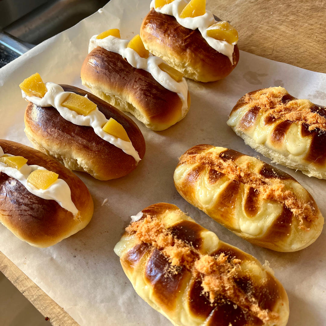 颜值奶油草莓甜心小面包