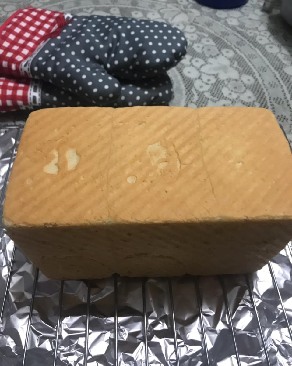 记一次-软得像果冻的超软吐司(面包机揉面+发酵)
