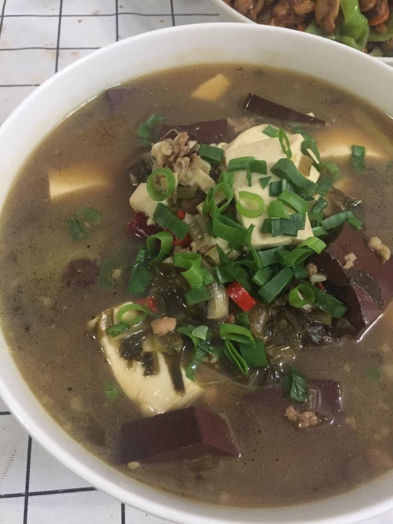 雪菜烧猪血豆腐