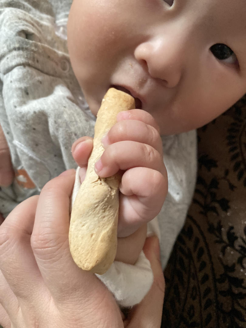 只有面粉和香蕉的磨牙棒