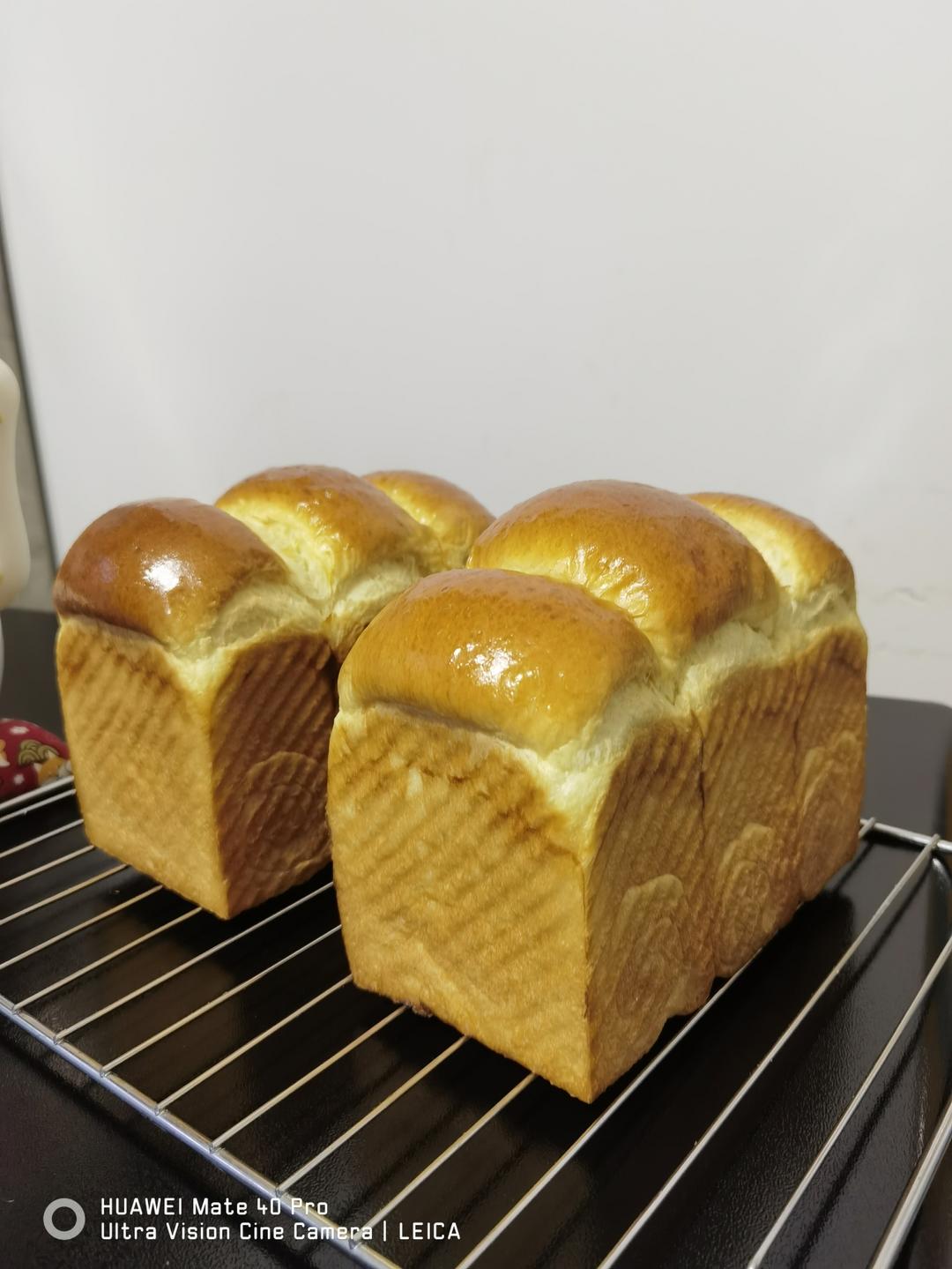 奶香纯粹的重料淡奶油吐司