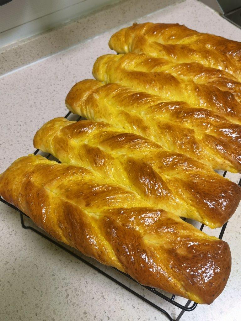 香香甜甜的奶黄馅（超级简单/和外面买的没差/无黄油）