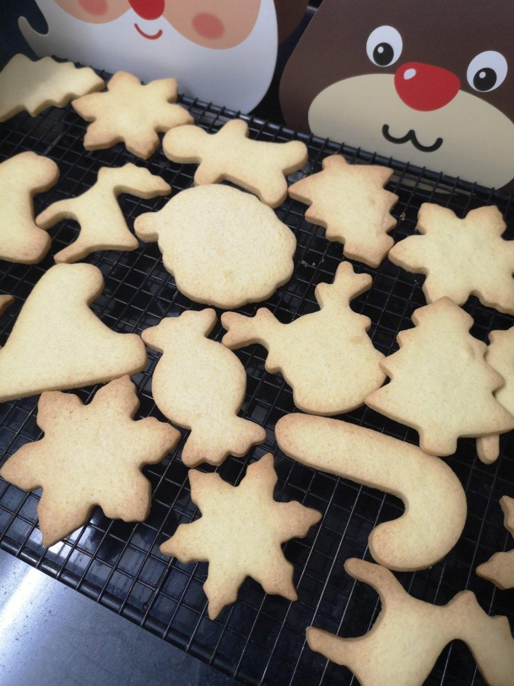 小晓漫焙时光做的省时又省力的糖霜饼干底