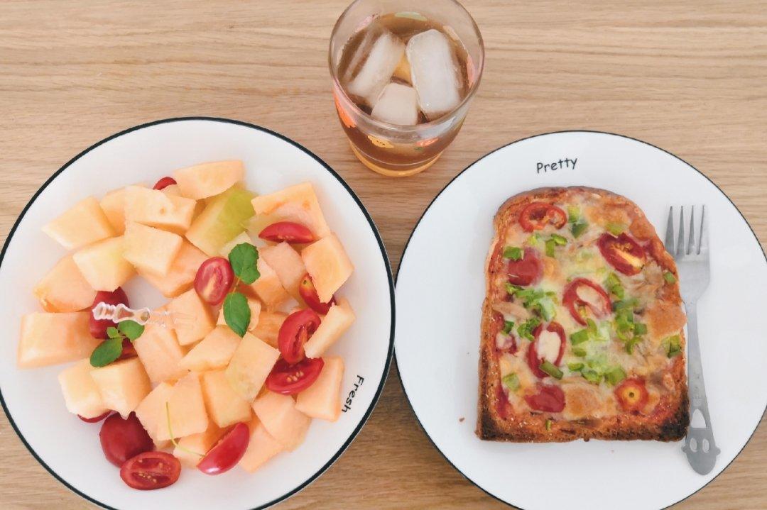 金枪鱼土司pizza