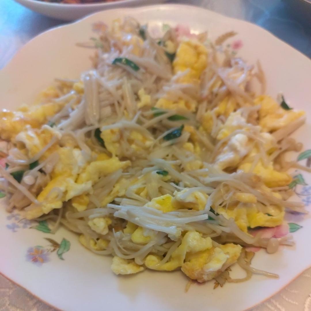 金针菇炒鸡蛋