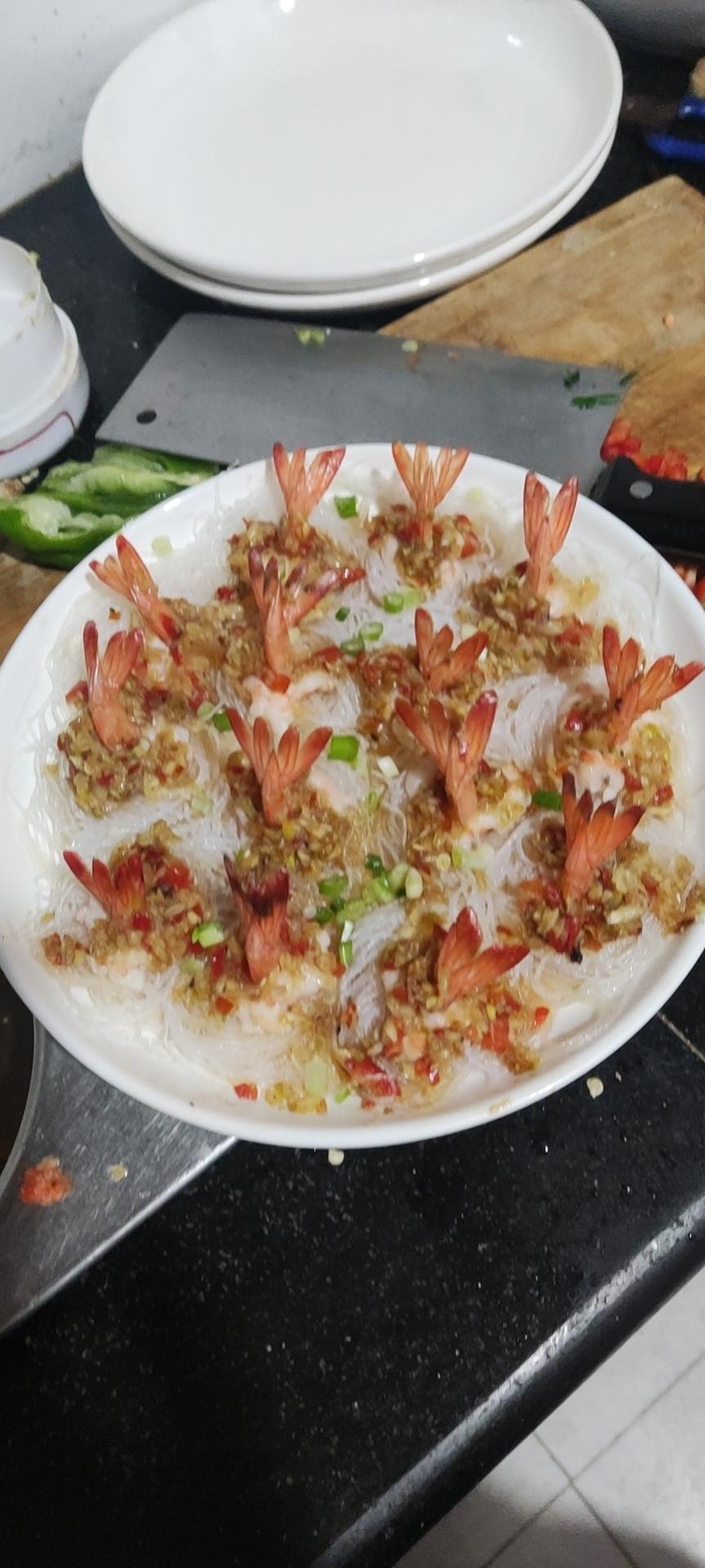 年夜菜之腰缠万贯~蒜蓉粉丝蒸虾尾
