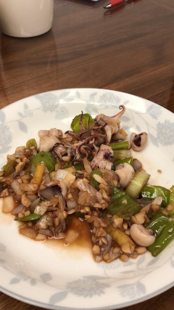 狮子兔宝宝做的红烧鱿鱼仔