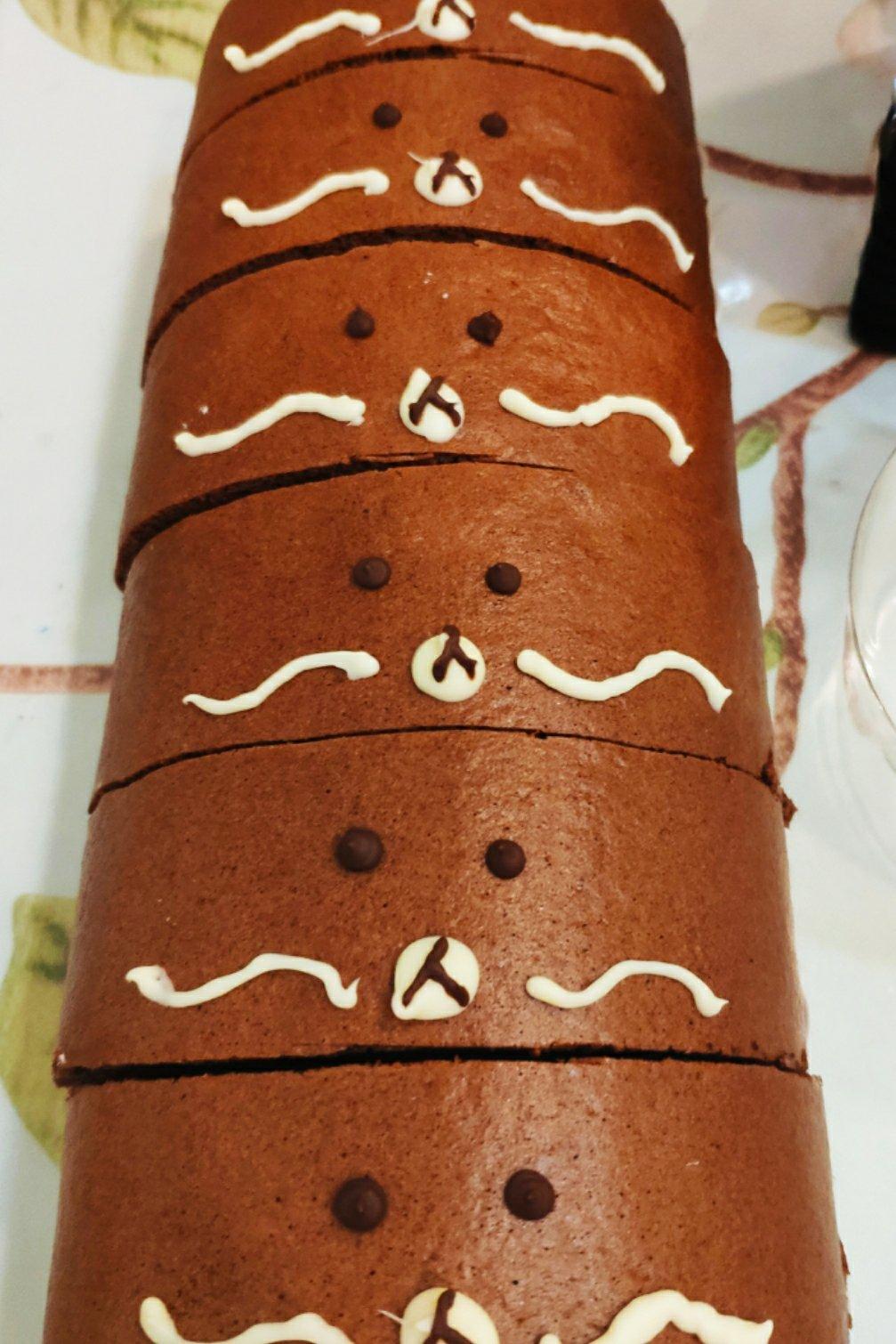 超浓郁卷不裂的巧克力蛋糕卷