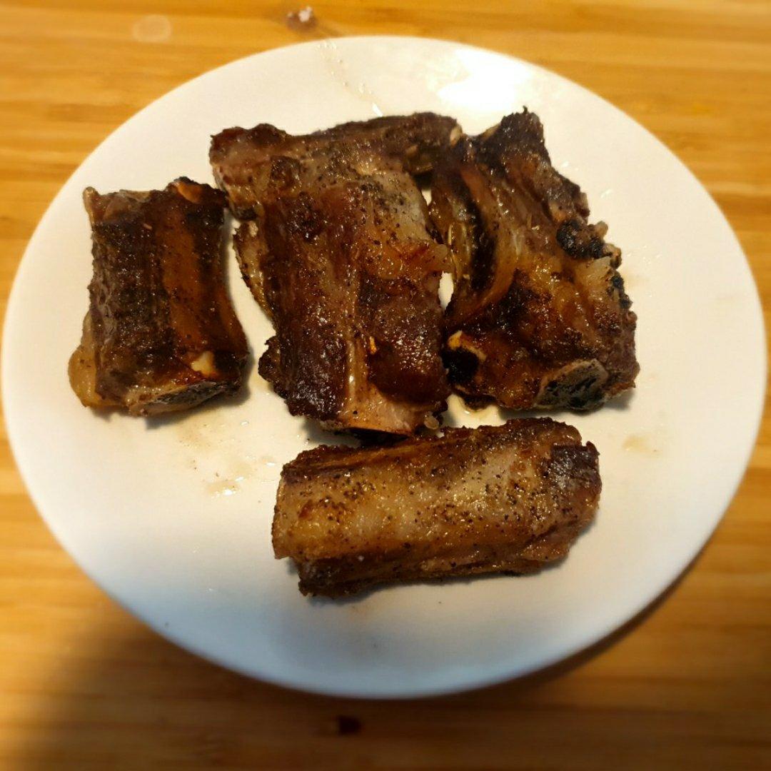 香烤椒盐牛肋排