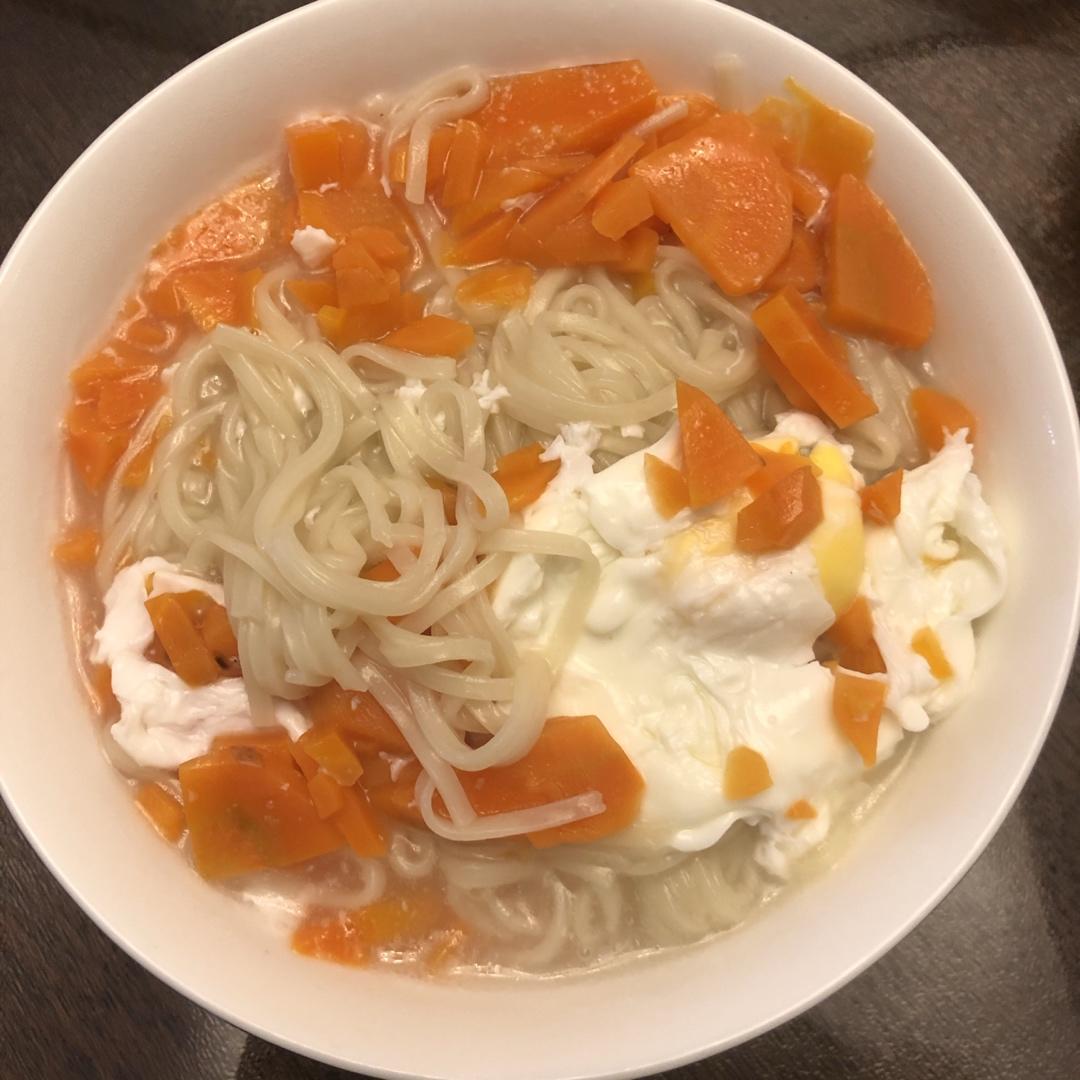 胡萝卜鸡蛋面