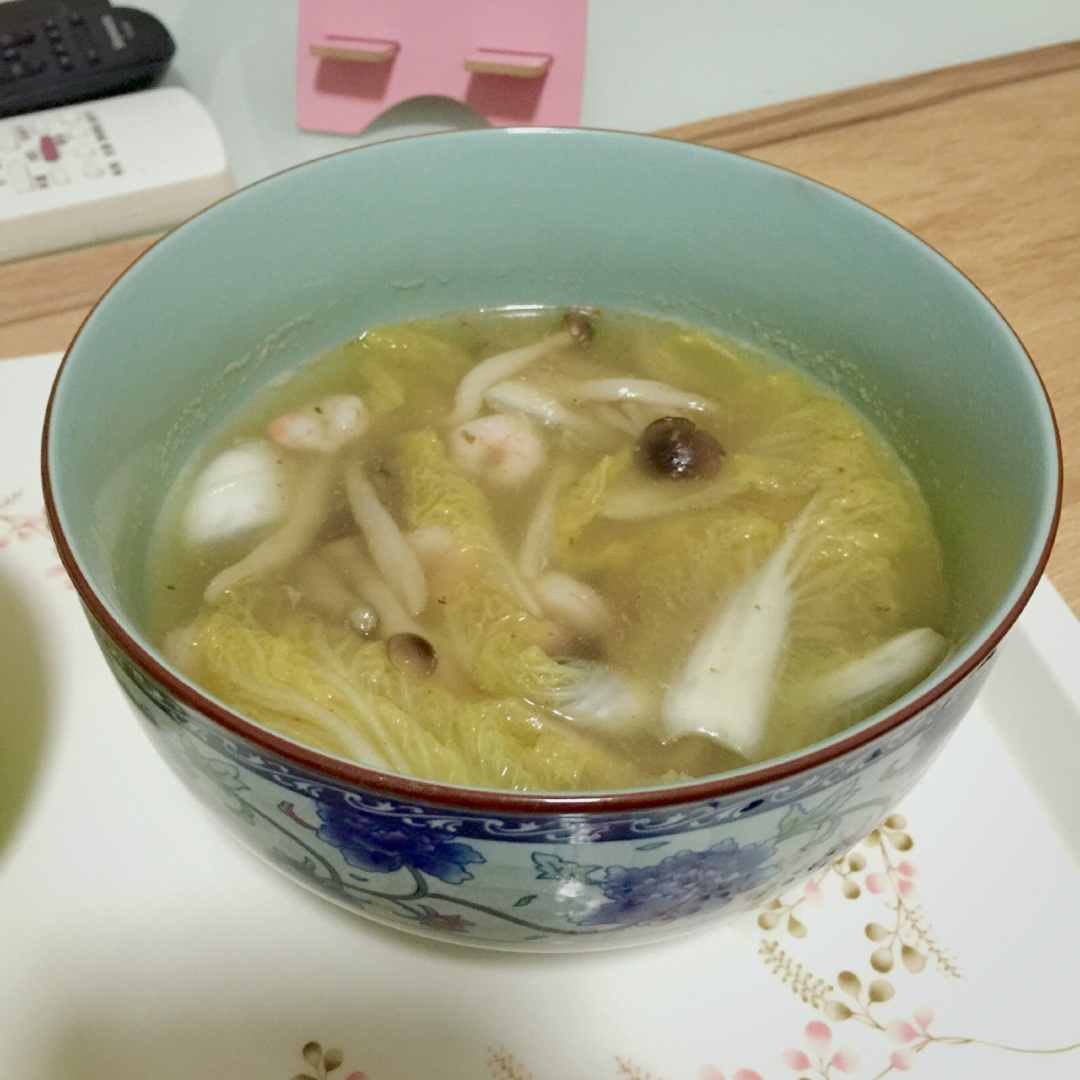 鲜味汤（蟹味菇、娃娃菜、虾）