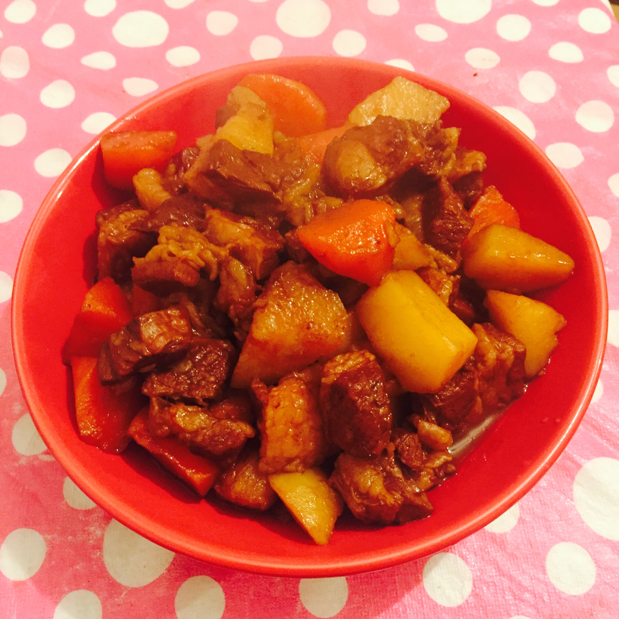 胡萝卜土豆烧牛腩