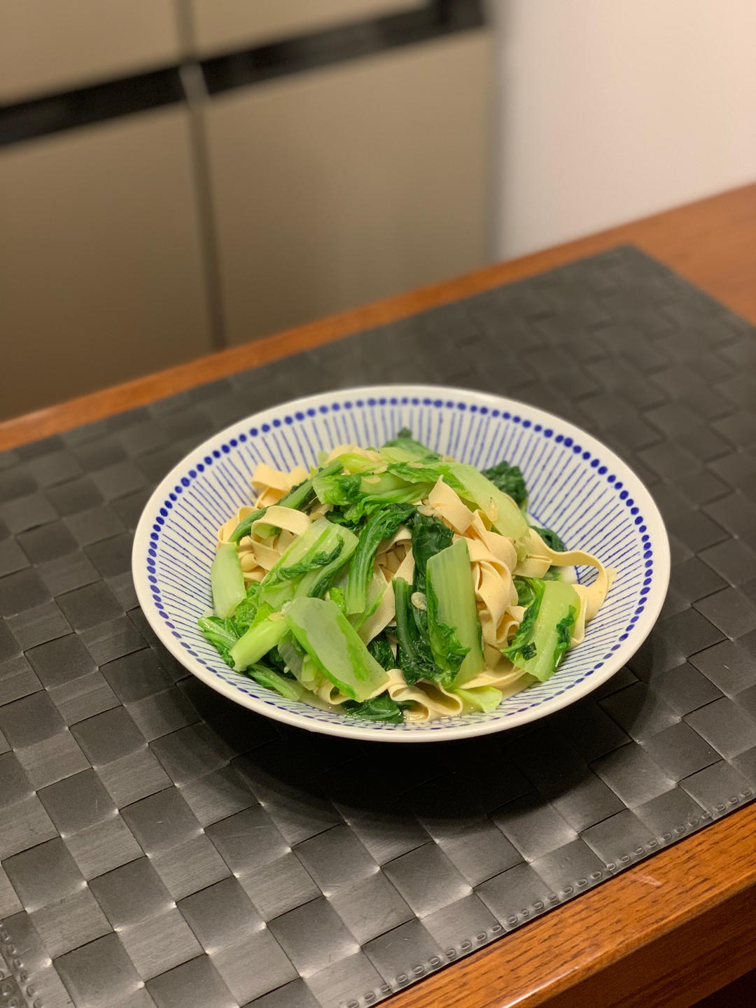 杭白菜炒薄百叶丝