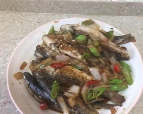 干煸野生小杂鱼的做法