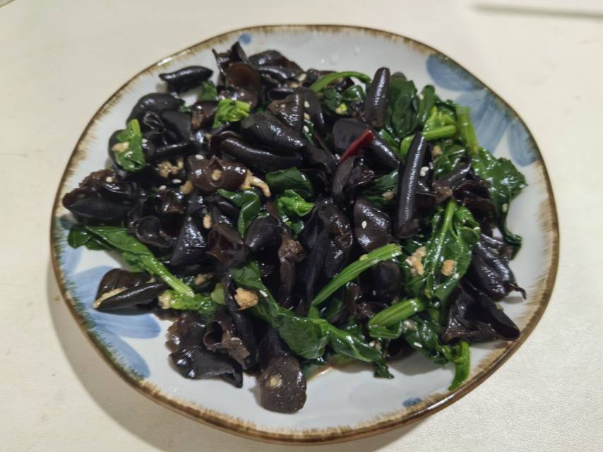 清爽开胃凉菜｜凉拌菠菜木耳