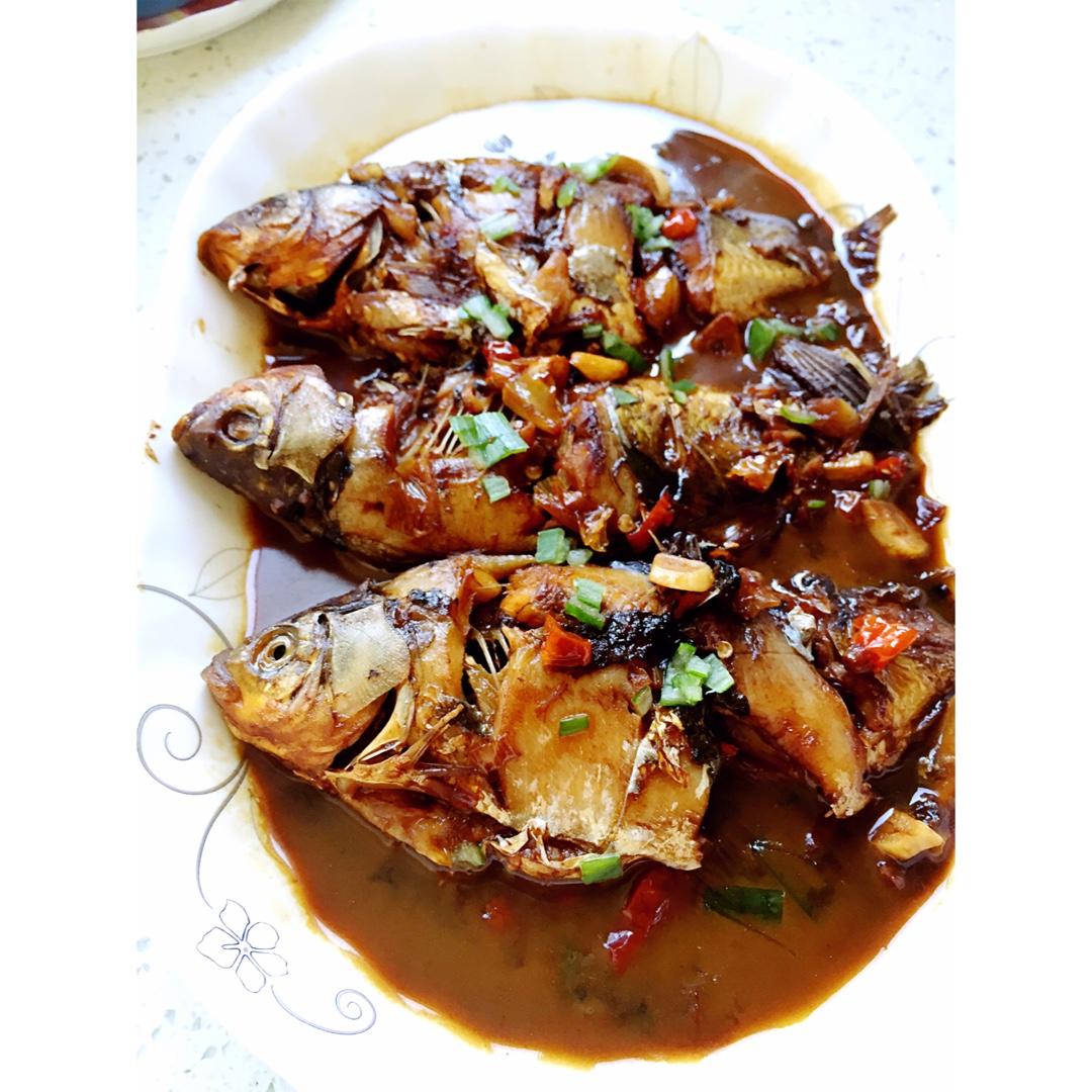 红烧鲫鱼