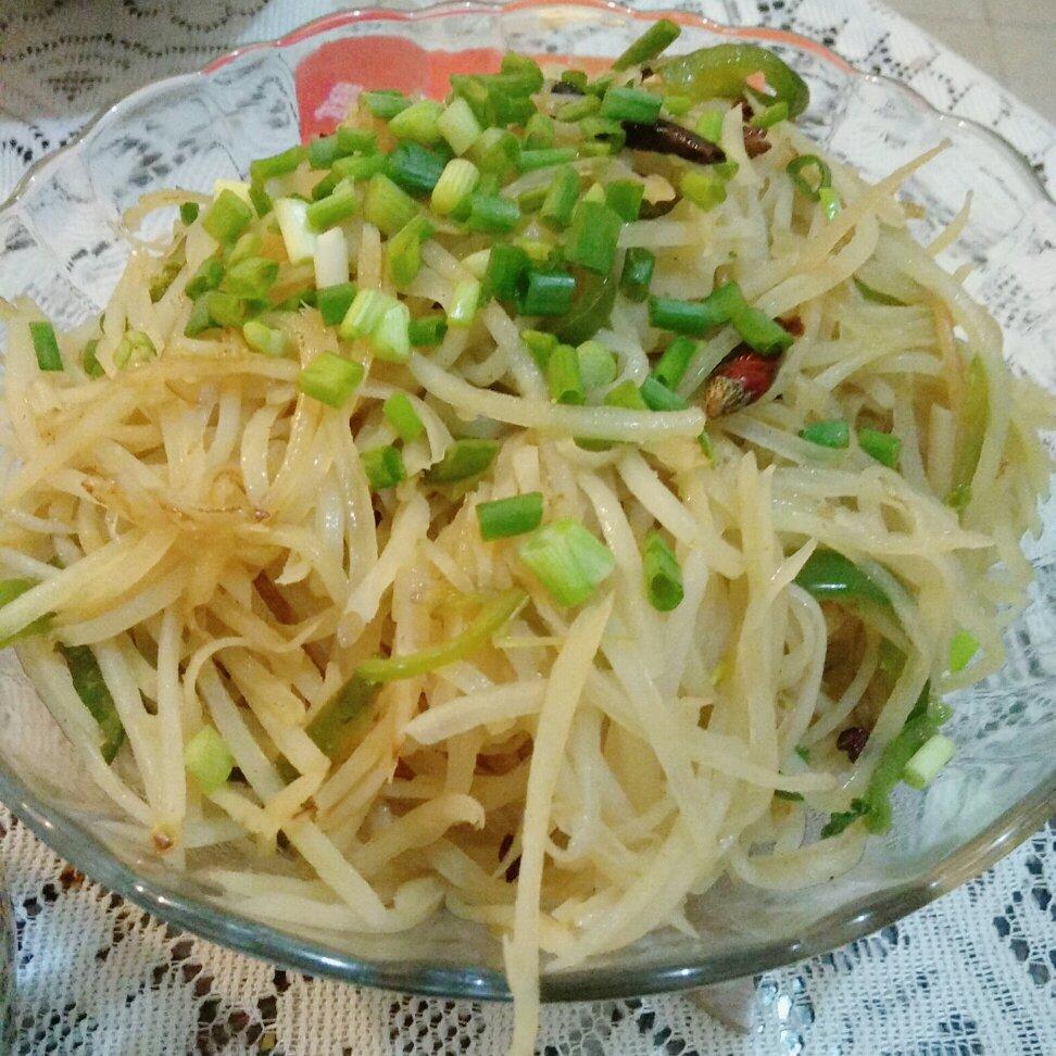 酸辣土豆丝-不用再愁不辣不酸了