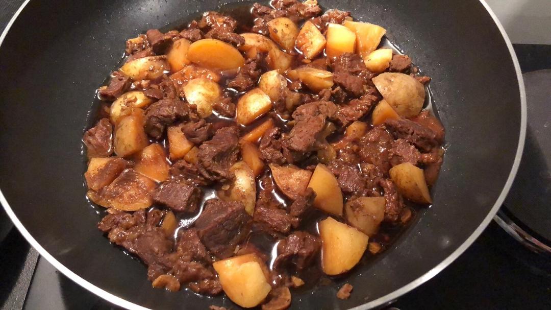 炖牛肉