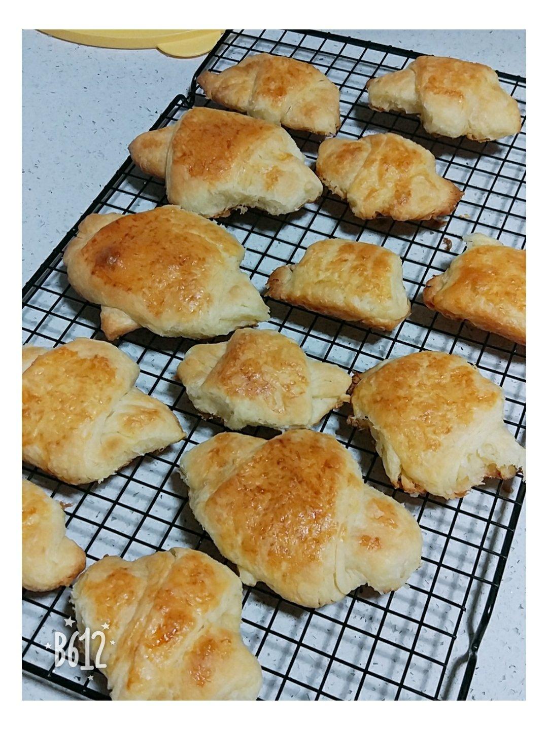 哈喽~面包你好！牛角 可颂面包