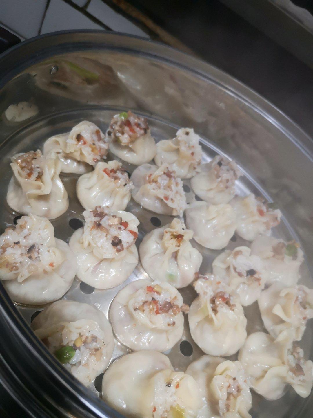 饺子皮咸蛋黄烧麦