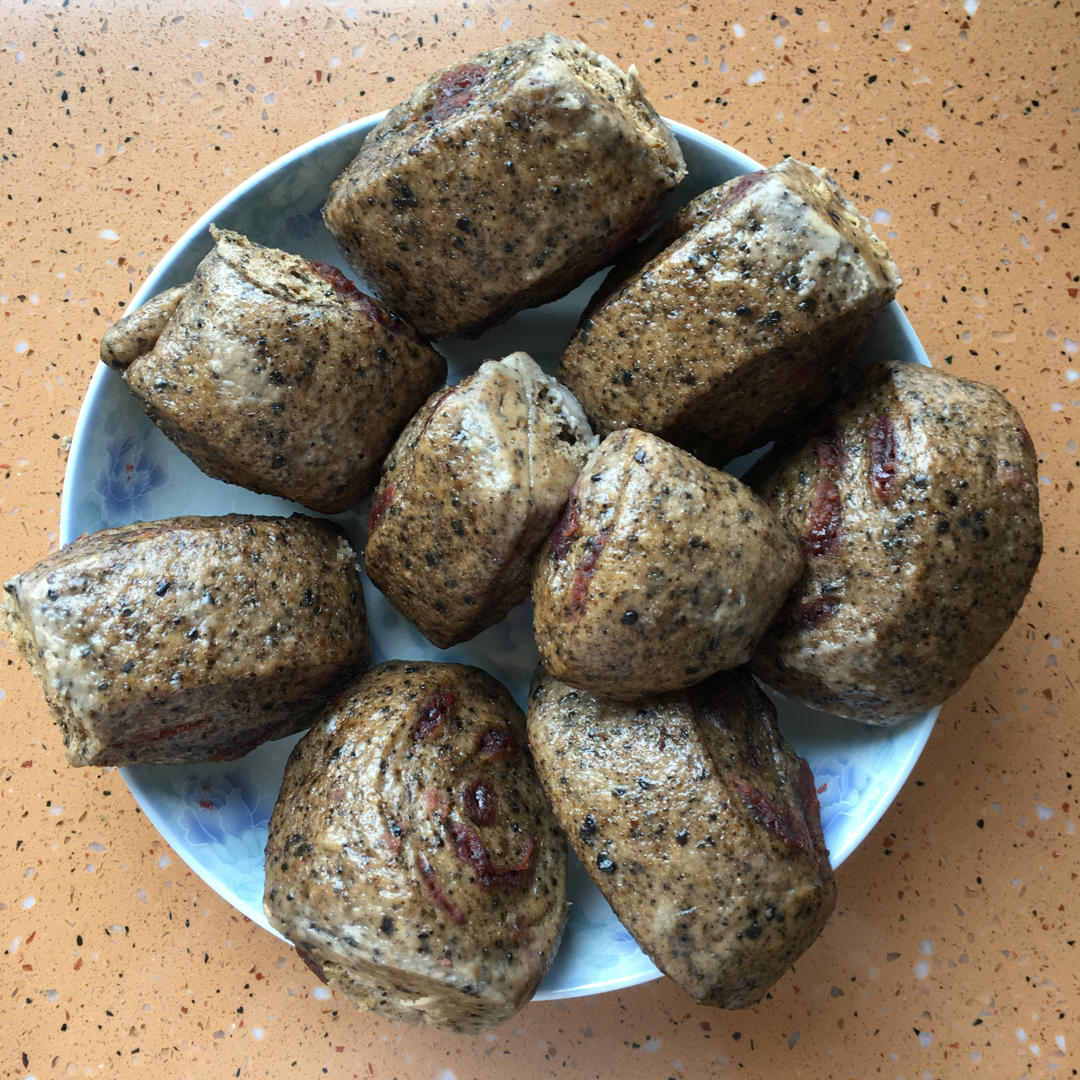 奶香黑芝麻刀切馒头
