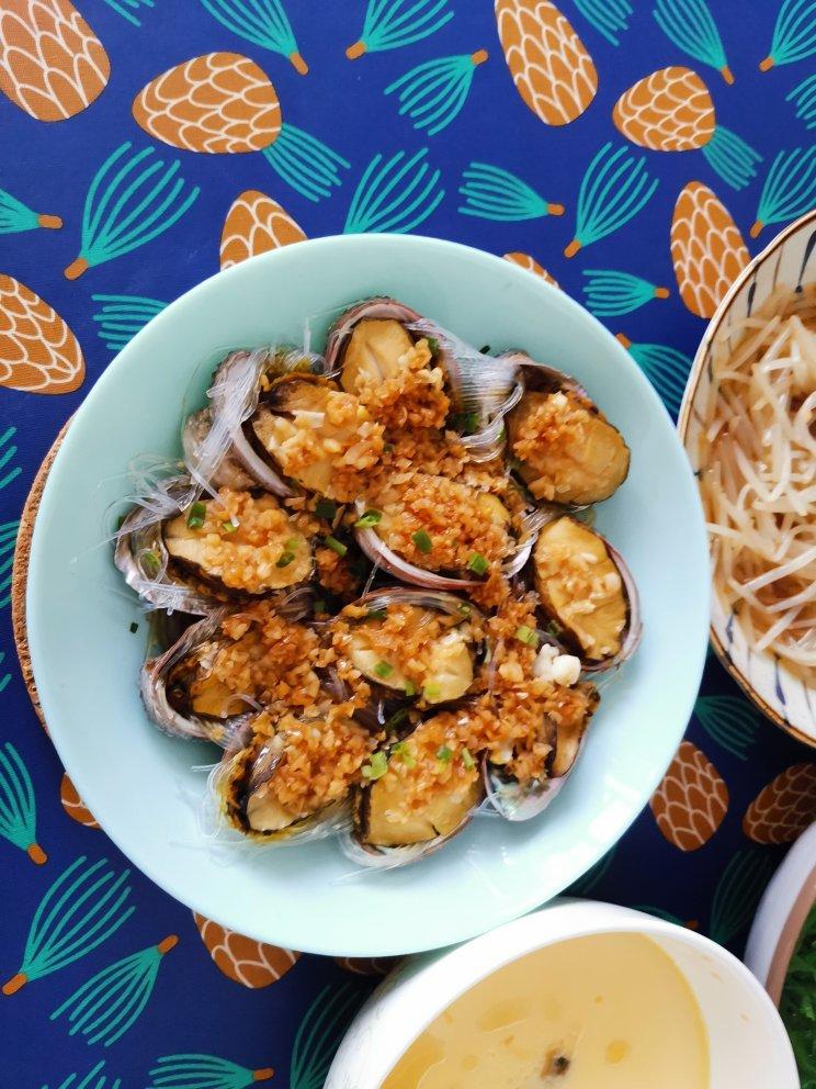 张姐-蒜蓉粉丝蒸鲍鱼