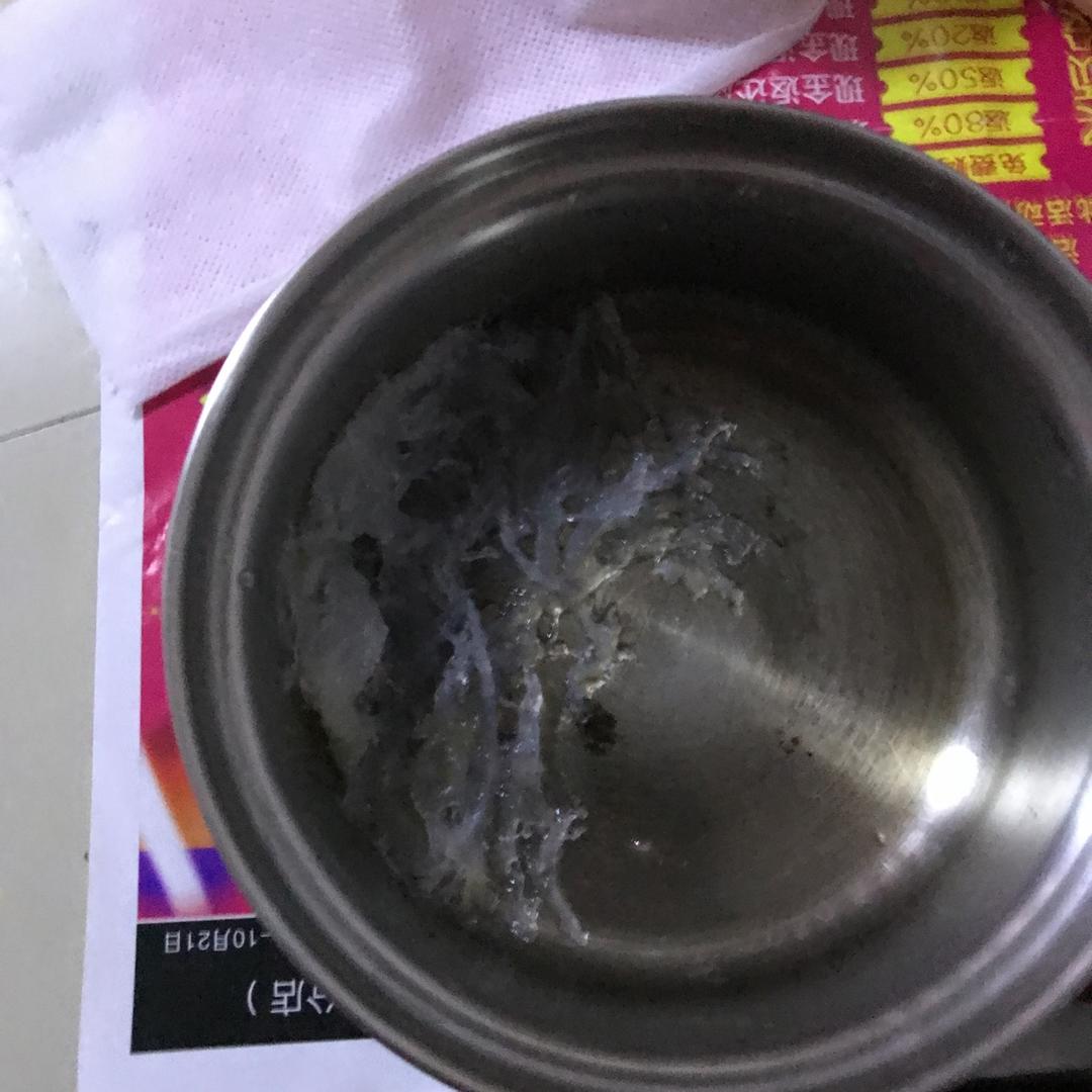 银耳燕窝羹