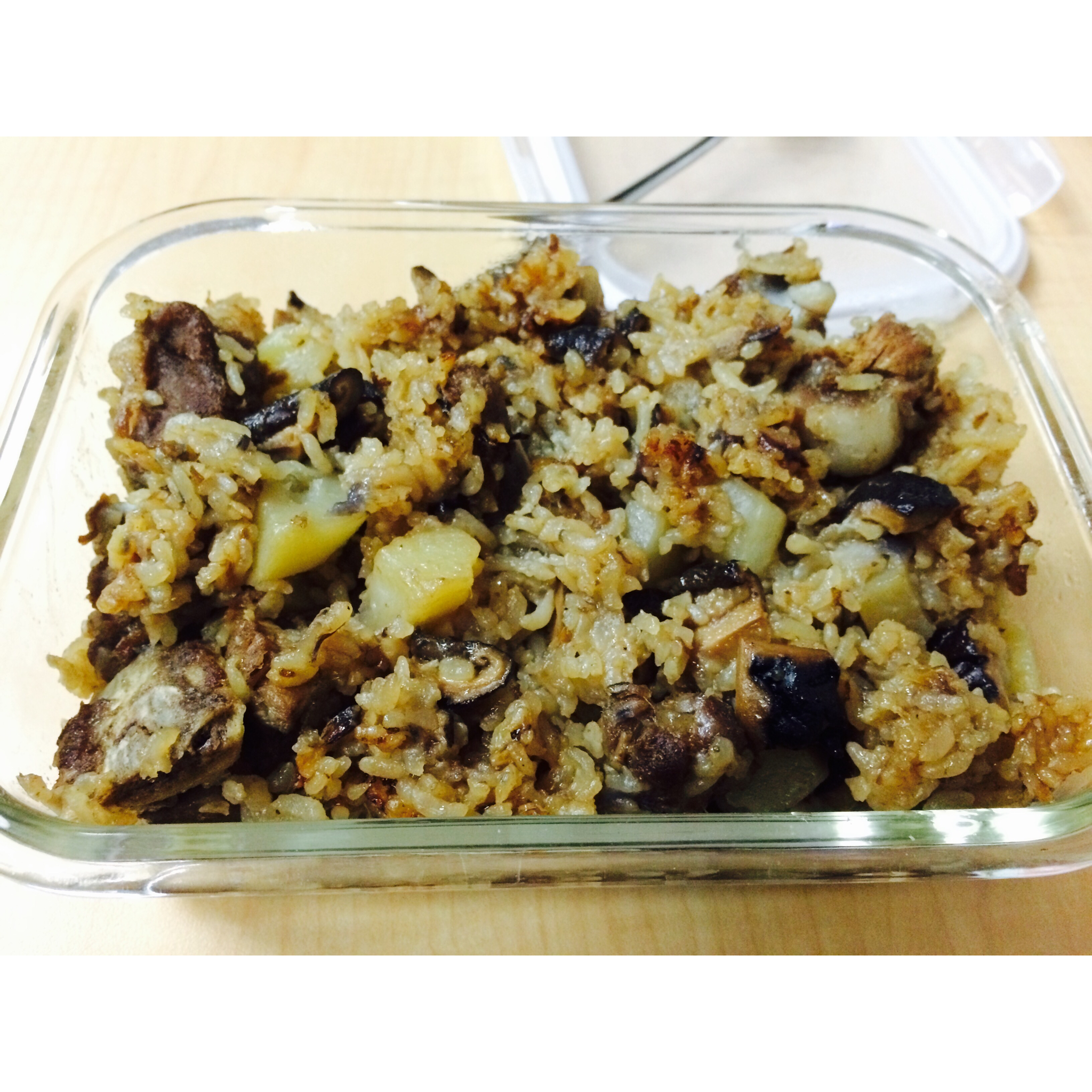 喷香排骨焖饭（爆好吃）