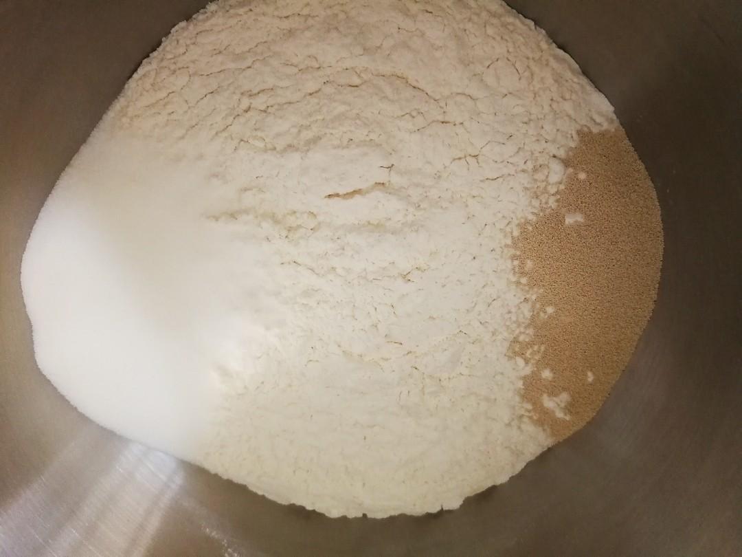 纯奶手撕吐司的做法 步骤1